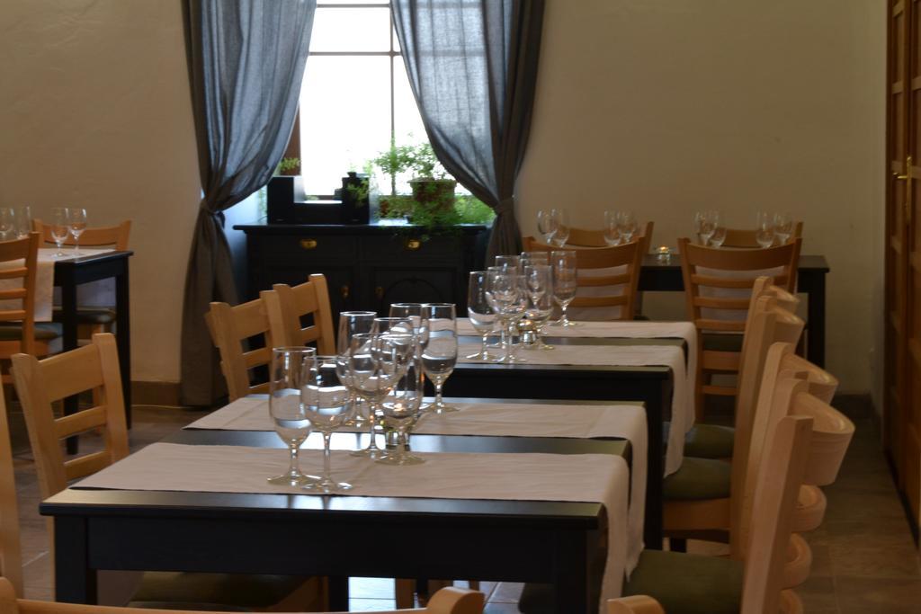 Hotel Anton 텔치 외부 사진